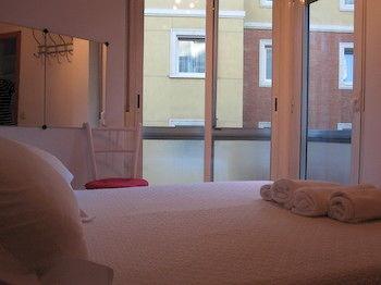 Apartamentos Madrid Hortaleza Esterno foto
