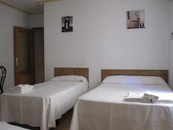Apartamentos Madrid Hortaleza Esterno foto