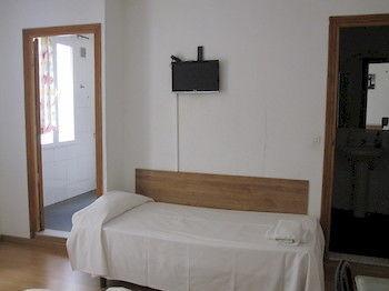 Apartamentos Madrid Hortaleza Esterno foto